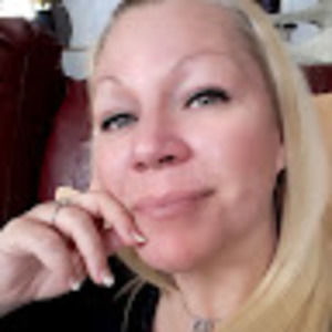 Meet your Posher, Claire